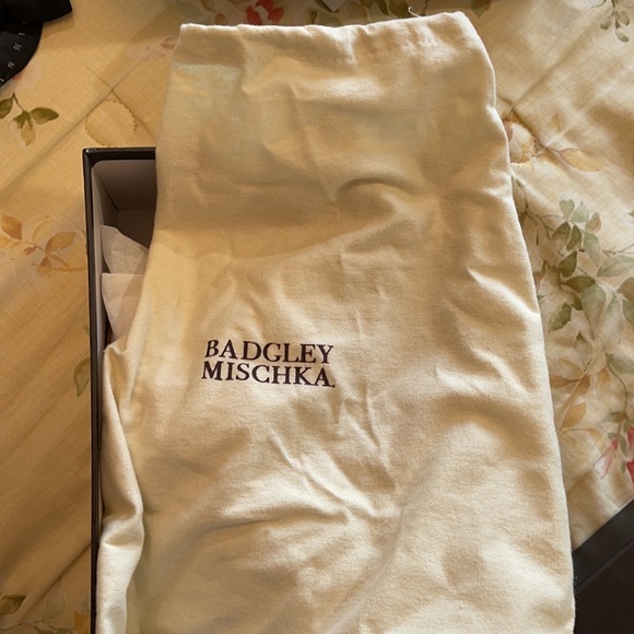 BADGLEY MISCHKA WHITE SATIN LOW HEELS - Picture 6 of 6